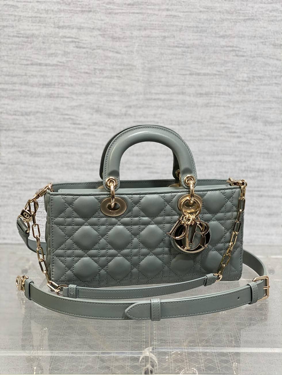 D Joy large 0031